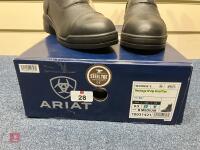ARIAT HERITAGE IV ZIP STEEL TOE BOOTS - 8