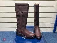 ARIAT WINDERMERE 11 H20 BOOTS - 3
