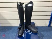 ARIAT HERITAGE CONTOUR 11 H20 BOOTS - 5