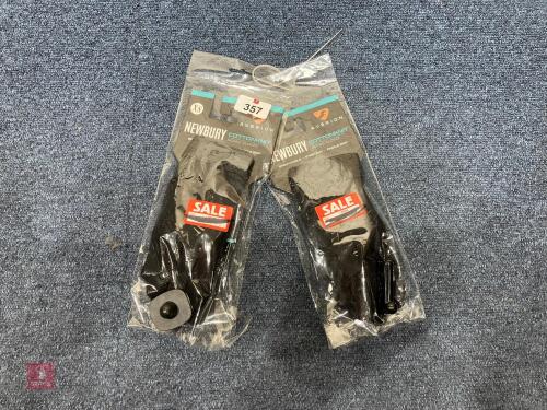 2 PAIRS OF AUBRION XS BLACK GLOVES