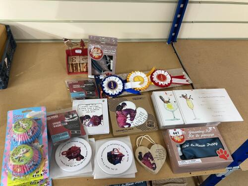 ASSORTED BUNDLE OF ACCESORIES