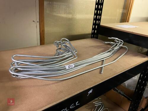 12 X NUMNAH/RUG HANGERS