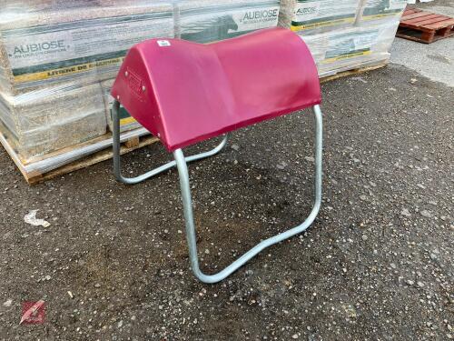 STUBBS SADDLE RACK