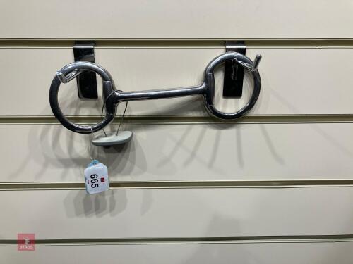 SHIRES FLAT RING MULLEN-MTH EGGBUTT BIT