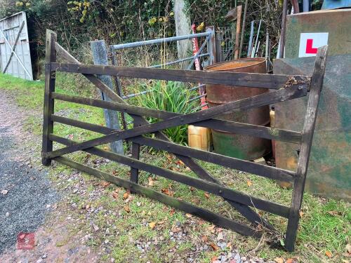 WOODEN 9' LONG GATE