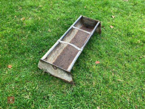 1 GALVANISED 3' GROUND FEED TROUGH