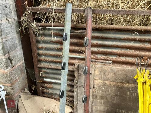 2 WIRE CORNER POSTS