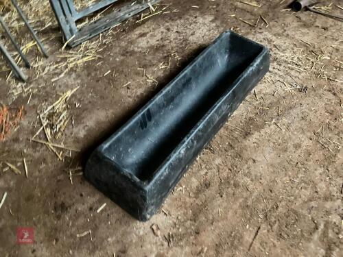 1 PLASTIC SHEEP GROUND FEED TROUGH
