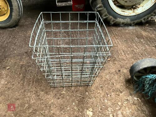 2 GALVANISED HOOK OVER HAY FEEDERS