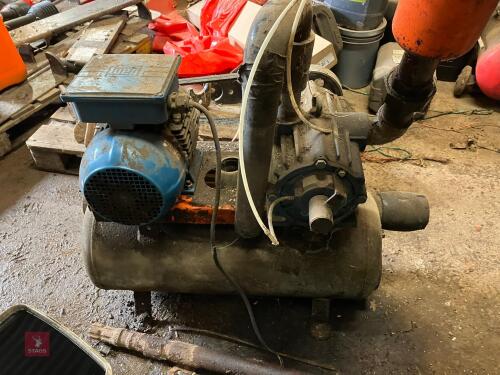WESTFALIA VACUUM MILK PUMP AND MOTOR (1)