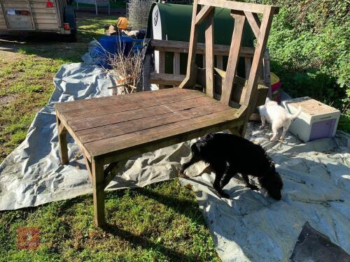 GOAT MILKING STAND