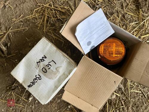 2 LED BEACON LIGHTS