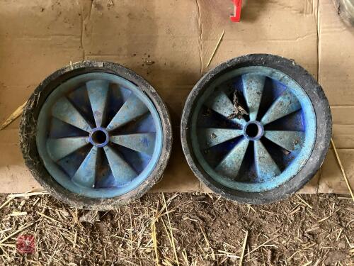 2 SHEEP CREEP FEEDER SPARE WHEELS