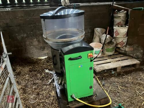 2016 VOLAC AUTOMATIC LAMB MILK FEEDER