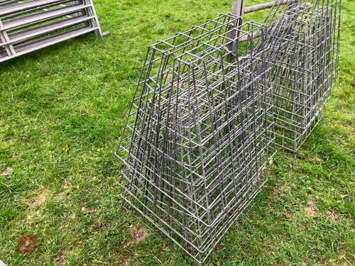 5 WIRE HOOK OVER SHEEP PEN HAY FEEDERS