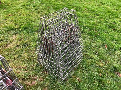 5 WIRE HOOK OVER SHEEP PEN HAY FEEDERS