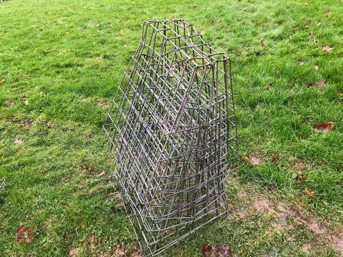 5 WIRE HOOK OVER SHEEP PEN HAY FEEDERS