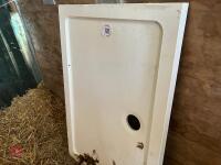 BRAND NEW SHOWER TRAY - 5