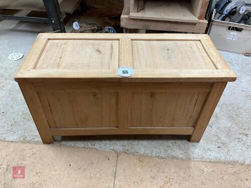 OAK OTTOMAN (66)