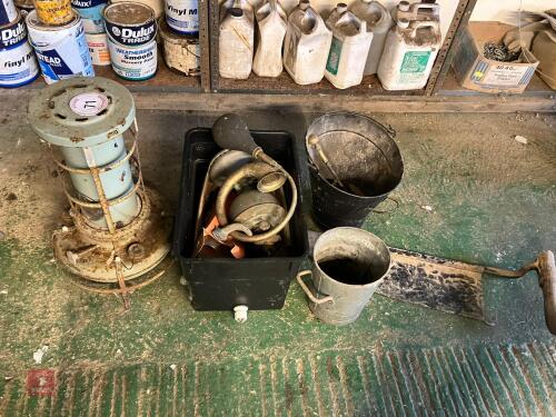 SELECTION OF VINTAGE ITEMS (71)