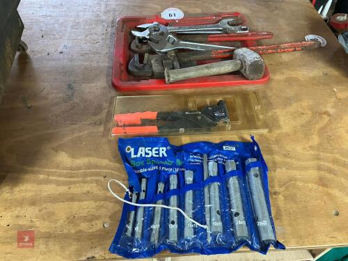 SELECTION OF TOOLS (61)