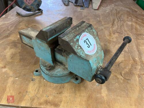 LARGE BENCH VICE (37)