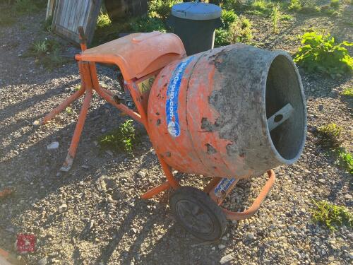 BELLE MINIMIX 150 CEMENT MIXER (1)