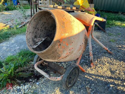 BELLE MINIMIX 150 CEMENT MIXER