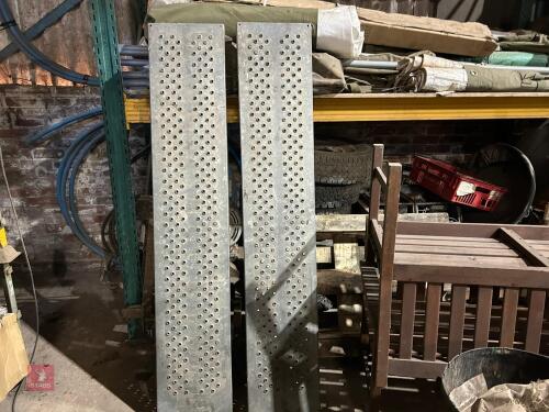 PAIR OF IFOR WILLIAMS TRAILER RAMPS