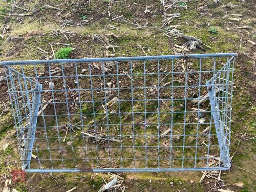WIRE MESH WALL HAY RACK