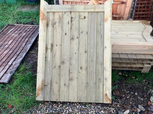 53'' X 38'' DRIVEWAY GATE