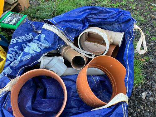 QTY OF MIXED PIPE FITTINGS & JOINERS