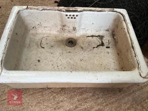 VERY LARGE BUTLER SINK