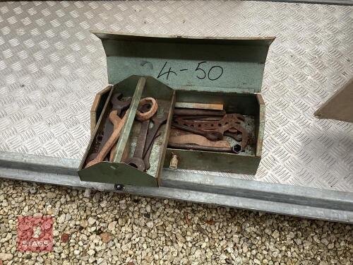 METAL TOOL BOX WITH VINTAGE TOOLS