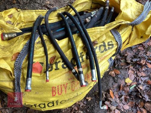 VARIOUS QTY OF HYDRAULIC HOSES
