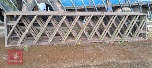 10 X 15' LONG FEED BARRIERS