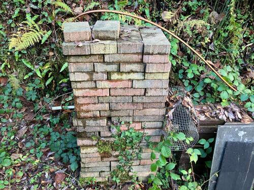 APPROX 170 X 8'' X 5.5'' PAVING BLOCKS