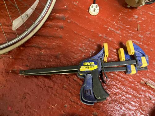 2 IRWIN QUICK GRIP SQUEEZE CLAMPS