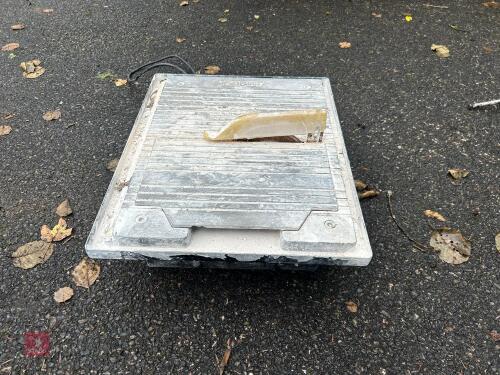 PLASPLUGS 240V TILE CUTTER
