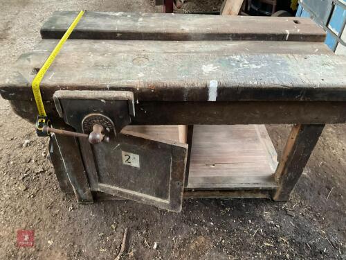 WOODEN WORK BENCH & EXTENDING VICE