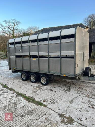 2011 IW 14' DP120S LIVESTOCK TRAILER