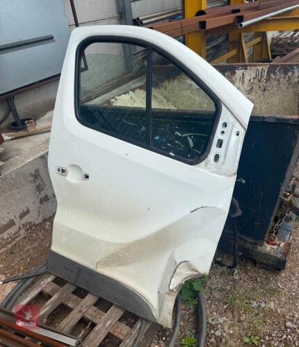 RENAULT TRAFFIC VAN DOOR (S/R)