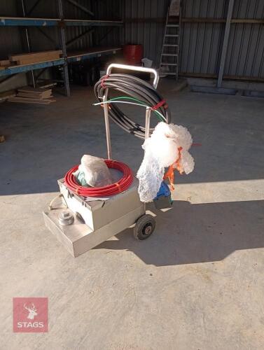 NORBROOK MOBILE TEAT SCRUBBER