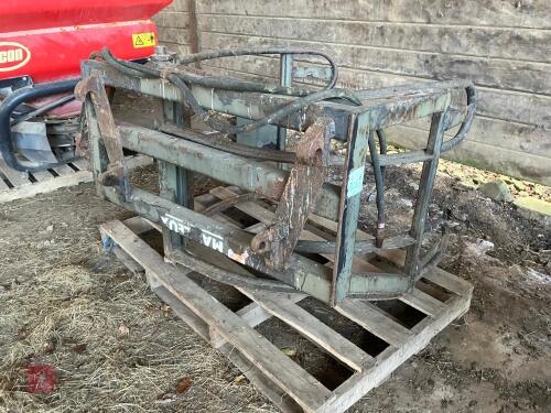MAILLEUX ROUND BALE HANDLER