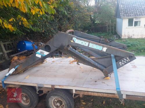 QUICKE 2300 E LOADER