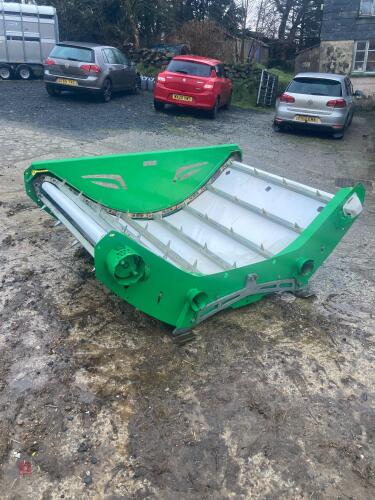 2022 HUSTLER UNROLLA BALE FEEDER