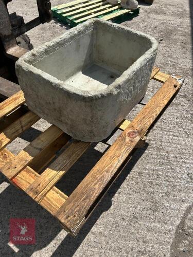 LARGE D SHAPE STONE TROUGH