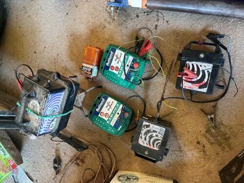 6 ELECTRIC FENCERS