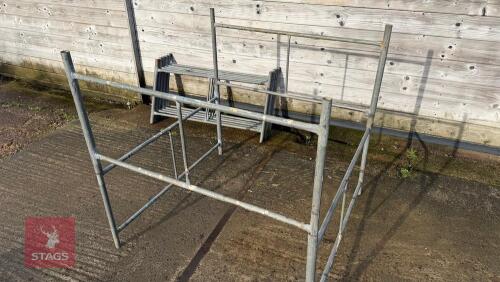 9 X STEEL SCAFFOLDING TOWER SECTIONS