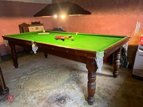3/4 SIZE SNOOKER TABLE & ACCESSORIES